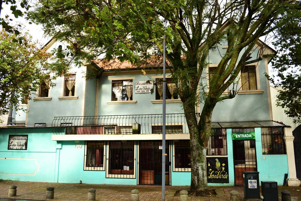 Hostal Loro Verde Quito Luaran gambar